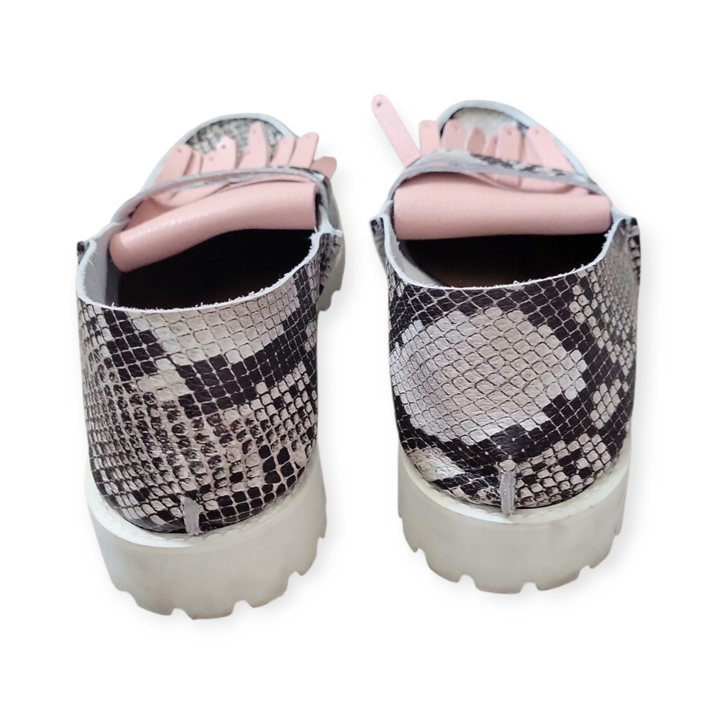 U-Dot Fringe Loafer In Pink / Python - image 8